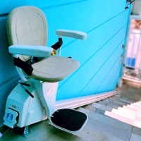 Cardinal Outdoor Straight Stair Lift thumbnail